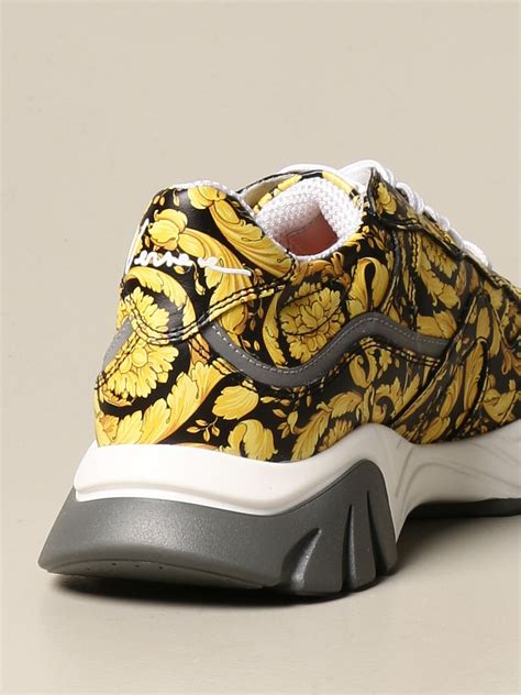 versace scarpe squalo|VERSACE.